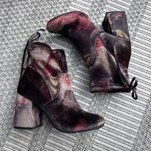 NIB A New Day Velvet Boots sz 6